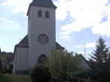 Außenbereich-Kirche-Gernsdorf-Bild-01